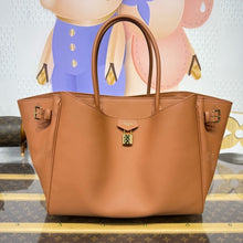 Load image into Gallery viewer, Vendome Tote
