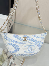 Load image into Gallery viewer, CC Hobo
