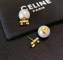 Load image into Gallery viewer, Triomphe Earrings
