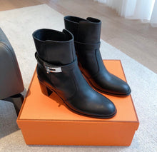 Load image into Gallery viewer, Leather Boots
