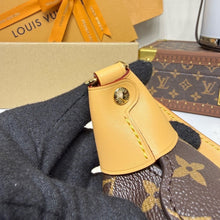 Load image into Gallery viewer, Pochette Mia
