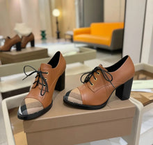 Load image into Gallery viewer, Check Shoes
