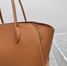 Load image into Gallery viewer, Marlow 14 Bag
