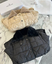 Load image into Gallery viewer, Cygne Jacket
