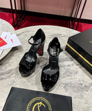 Load image into Gallery viewer, Sandaloo Sandals
