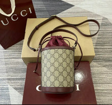 Load image into Gallery viewer, Ophidia Bucket Bag
