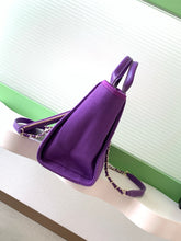 Load image into Gallery viewer, Deauville Tote
