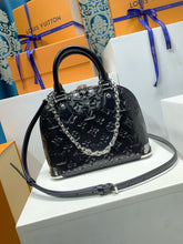 Load image into Gallery viewer, Alma BB
