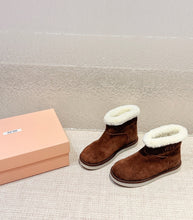 Load image into Gallery viewer, Shearling Boots
