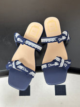 Load image into Gallery viewer, Cotton Sandals
