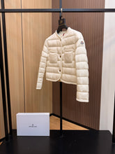 Load image into Gallery viewer, Aristeo Jacket
