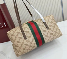 Load image into Gallery viewer, Boston Tote
