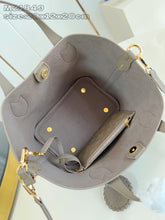 Load image into Gallery viewer, Blossom Tote
