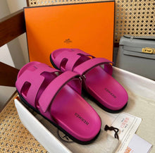 Load image into Gallery viewer, Chypre Sandals
