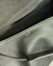 Load image into Gallery viewer, Halfmoon Bag
