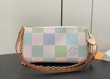 Load image into Gallery viewer, Pochette Accessories
