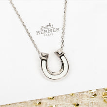 Load image into Gallery viewer, Horseshoe Necklace
