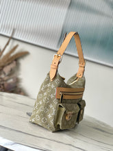 Load image into Gallery viewer, Baggy Bag
