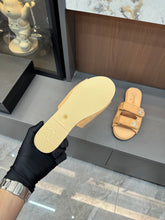 Load image into Gallery viewer, CC Sandals
