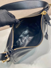 Load image into Gallery viewer, Aimee Medium Shoulder Bag
