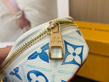 Load image into Gallery viewer, Glasses Case
