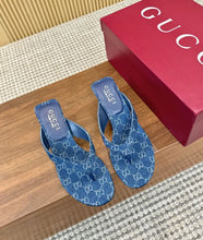 Load image into Gallery viewer, Thong Sandals
