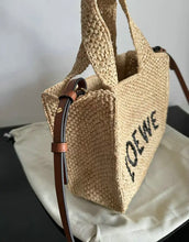 Load image into Gallery viewer, Raffia Tote
