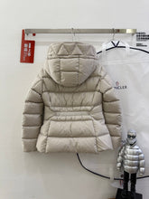 Load image into Gallery viewer, Avoce Jacket
