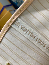 Load image into Gallery viewer, Neverfull PM
