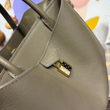 Load image into Gallery viewer, Vendome Tote

