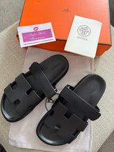 Load image into Gallery viewer, Chypre Sandals
