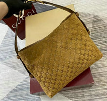 Load image into Gallery viewer, Beatrix Tote
