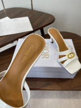 Load image into Gallery viewer, Leather Sandals
