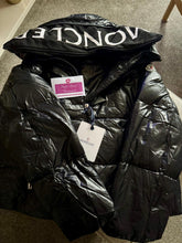 Load image into Gallery viewer, Huppe Jacket
