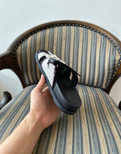 Load image into Gallery viewer, Chypre Sandals
