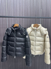 Load image into Gallery viewer, Gisors Jacket
