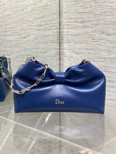 Load image into Gallery viewer, Medium Bow Bag
