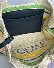 Load image into Gallery viewer, Raffia Tote
