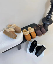 Load image into Gallery viewer, Fur Slippers
