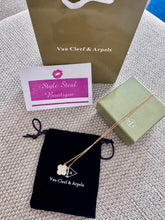 Load image into Gallery viewer, Alhambra Pendant
