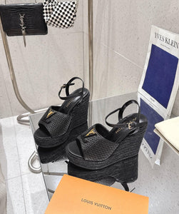 Logo Wedges