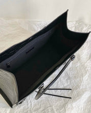 Load image into Gallery viewer, City Tote
