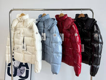 Load image into Gallery viewer, Glareins Jacket
