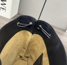 Load image into Gallery viewer, Pebble Pouch
