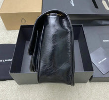 Load image into Gallery viewer, Niki Medium Chain Bag
