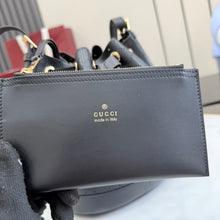 Load image into Gallery viewer, Venice Small Bucket Bag
