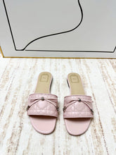 Load image into Gallery viewer, Leather Sandals
