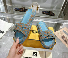 Load image into Gallery viewer, Feel Sandals
