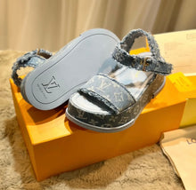 Load image into Gallery viewer, Denim Flatform Sandals

