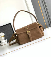 Load image into Gallery viewer, Explore Tote
